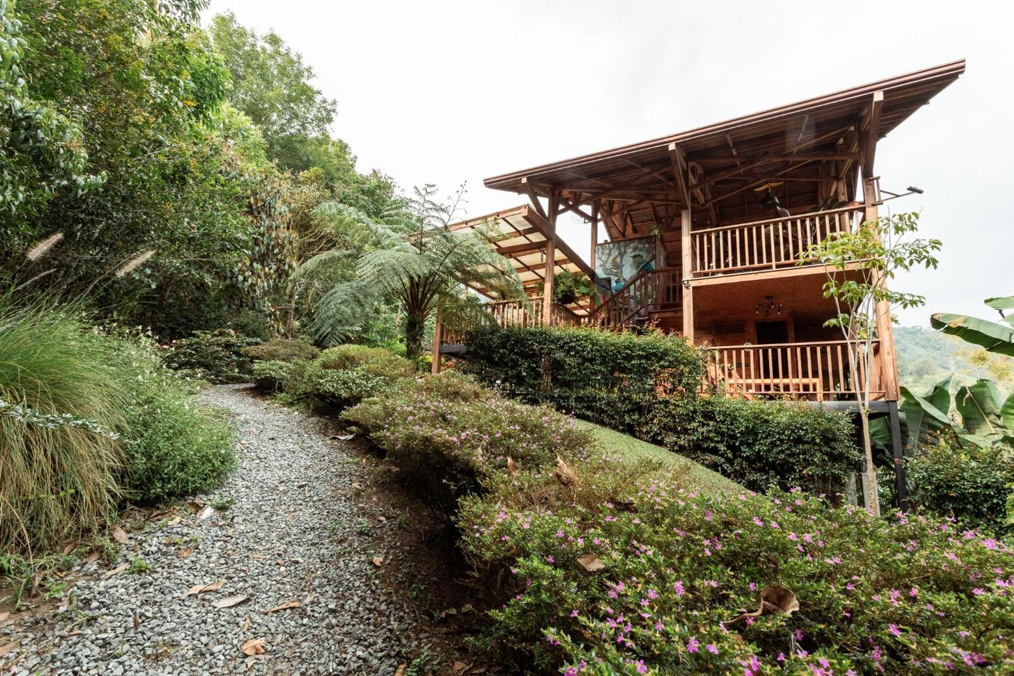 Tominejo Ecolodge - Casas En Los Arboles Neira Exterior photo